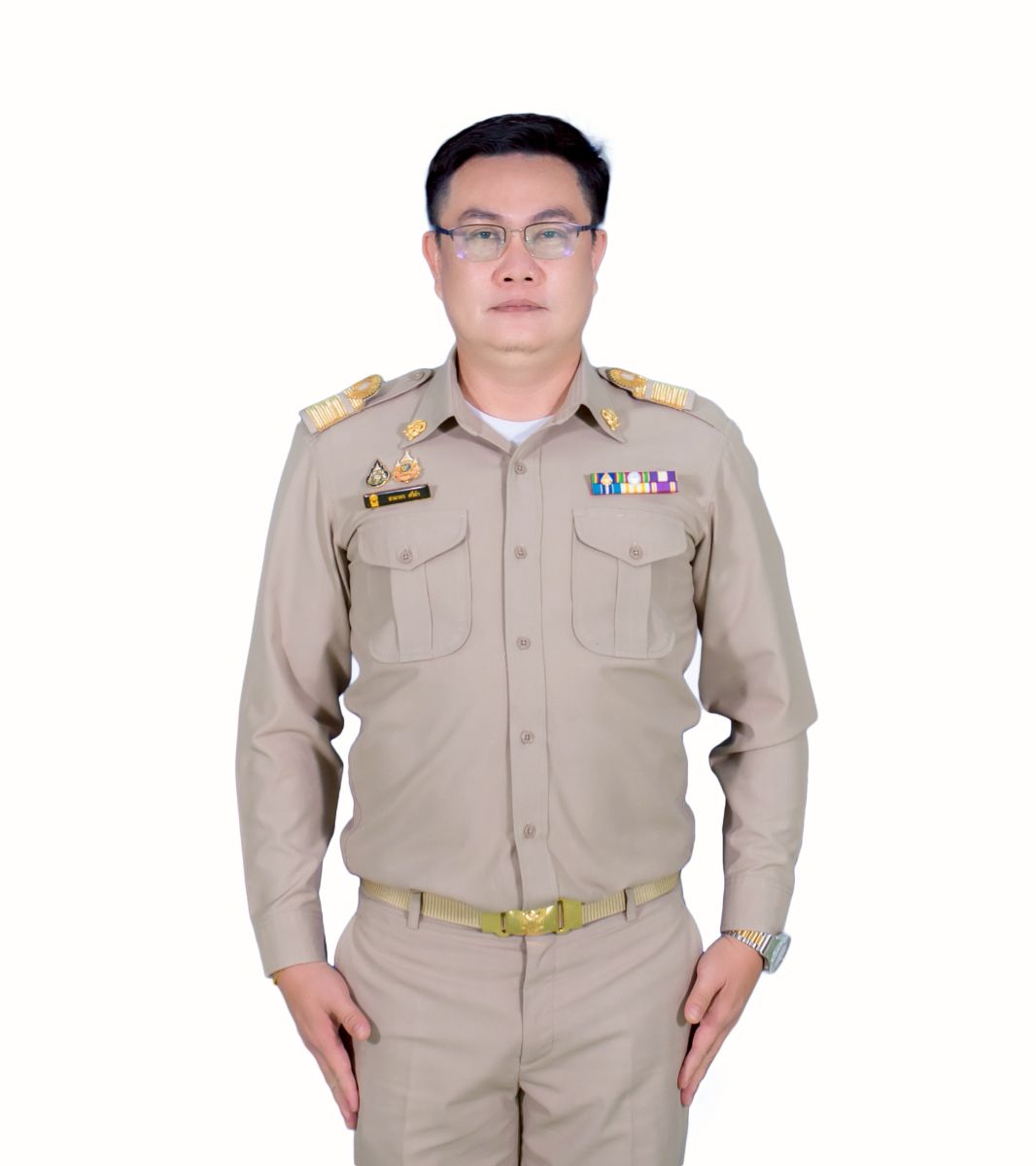 นายชวนากร ศรีคำ